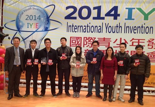 越南学生在2014年国际青少年发明竞赛博览会上获得多个奖项 - ảnh 1