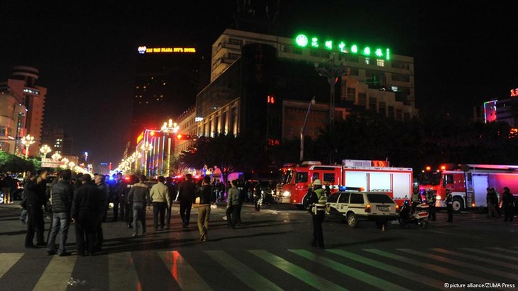 中国昆明火车站发生大规模砍杀袭击事件 - ảnh 1