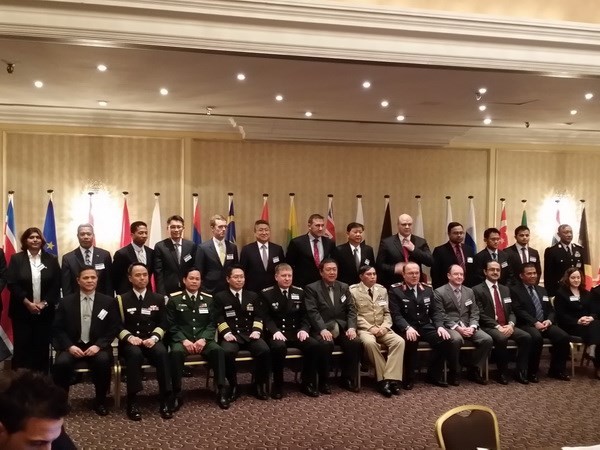 越南出席东盟—欧盟国防官员对话会 - ảnh 1