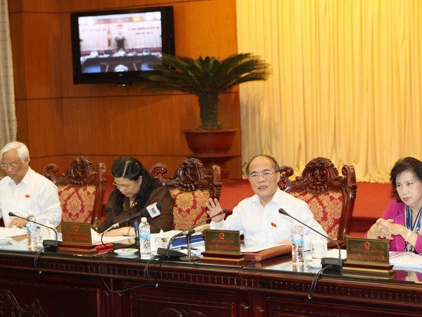 越南国会常务委员会向监督活动计划草案提供意见 - ảnh 1