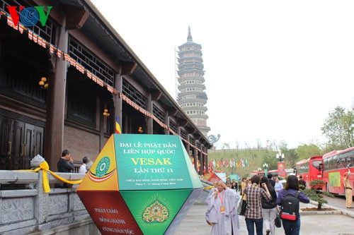 2014年卫塞节—越南佛教融入国际和发展的步伐 - ảnh 1