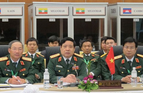 越南出席东盟国防部长会议 - ảnh 1