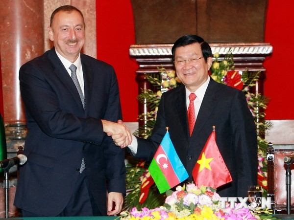 阿塞拜疆总统伊尔哈姆·阿利耶夫圆满结束对越南的国事访问 - ảnh 1