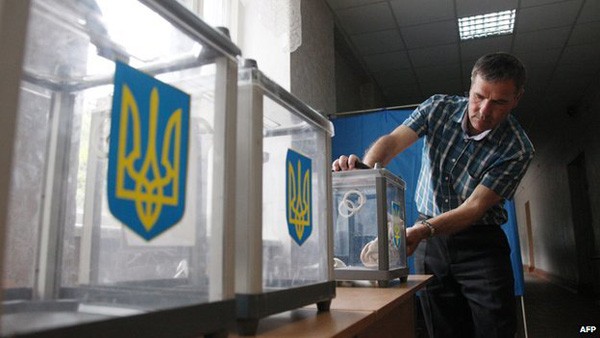 乌克兰举行总统选举 - ảnh 1