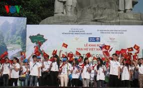 旅居世界各国的170名越南青年参加2014年越南夏令营 - ảnh 1