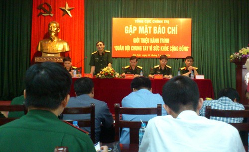越南63省市举行军队服务社会健康活动 - ảnh 1