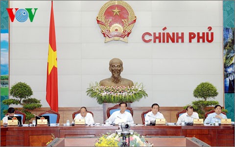 越南政府立法工作专题会议继续举行 - ảnh 1