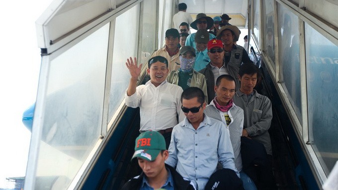 近100名越南劳动者从利比亚回国 - ảnh 1