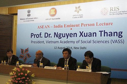 越南代表在印度发表关于亚洲经济秩序的演讲 - ảnh 1