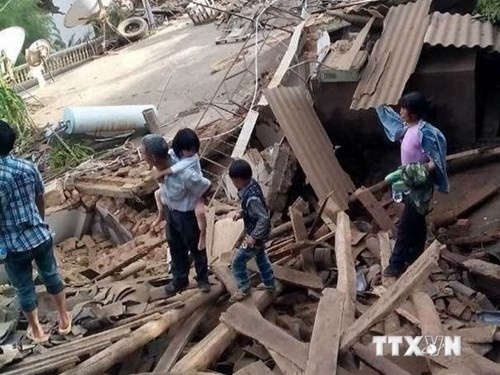 越南老街省向中国云南地震灾区捐赠100吨大米 - ảnh 1
