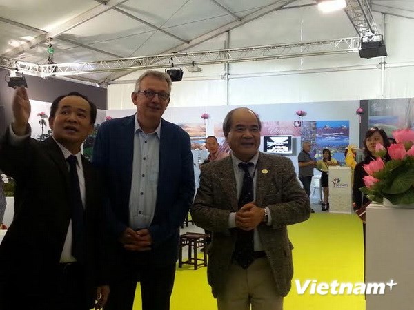 越南在法国《人道报》报节开展旅游推介活动 - ảnh 1