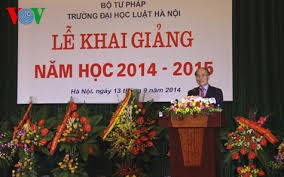 越南国会主席阮生雄：国家需要又红又专的法律干部 - ảnh 1