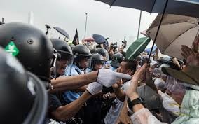 中国香港：示威者宣布撤离旺角区 - ảnh 1
