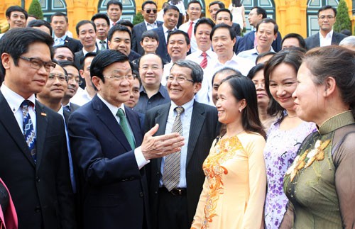 越南举行多项活动纪念越南企业家日 - ảnh 1