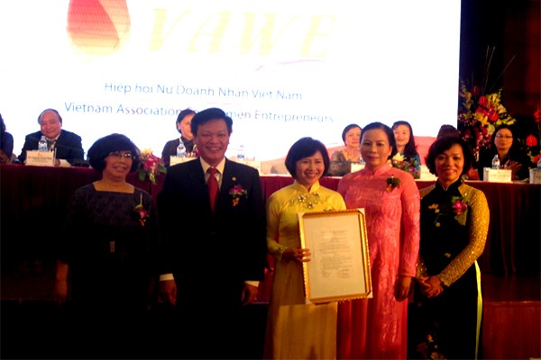 越南女企业家在国家发展事业中发挥重要作用 - ảnh 1
