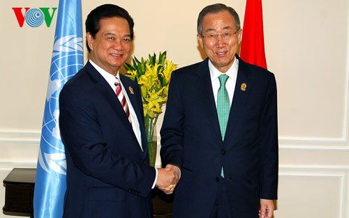 越南政府总理阮晋勇会见联合国秘书长潘基文 - ảnh 1