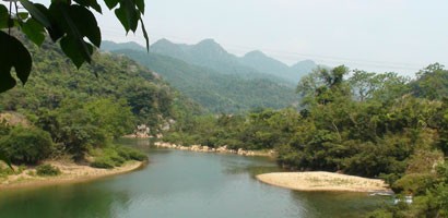 菊芳国家森林公园引人入胜的探险游 - ảnh 2