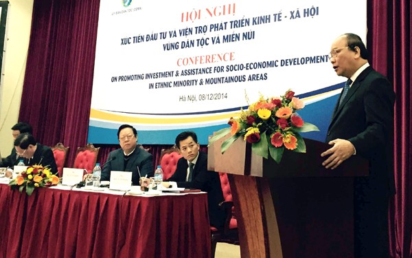 越南政府副总理阮春福出席山区和少数民族地区投资促进与社会经济发展援助会议 - ảnh 1