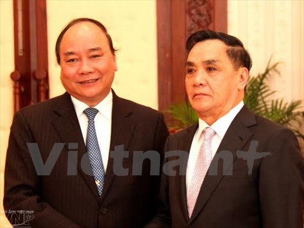 越南政府副总理阮春福对老挝进行工作访问 - ảnh 1