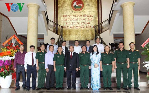 越南全国各地举行多项活动纪念人民军建军70周年 - ảnh 1