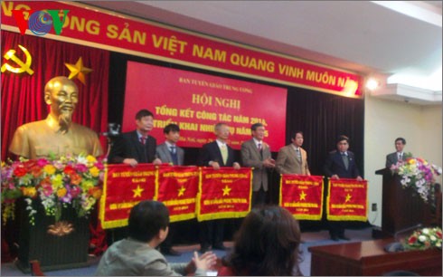 越共中央宣教部部署2015年任务 - ảnh 1