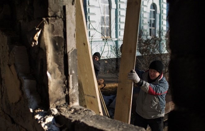 乌克兰：卢甘斯克地区冲突各方同意停火 - ảnh 1