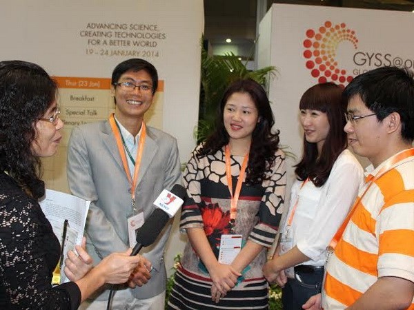越南出席在新加坡举行的全球青年科学家峰会 - ảnh 1