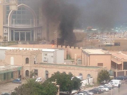 “伊斯兰国”组织袭击利比亚首都一座豪华酒店 - ảnh 1
