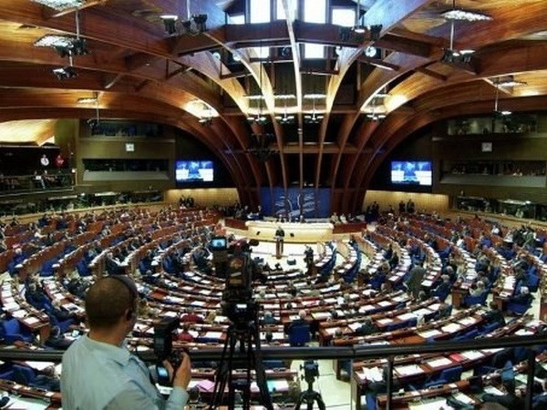 欧洲理事会国会议员大会延长对俄代表团的制裁期限 - ảnh 1
