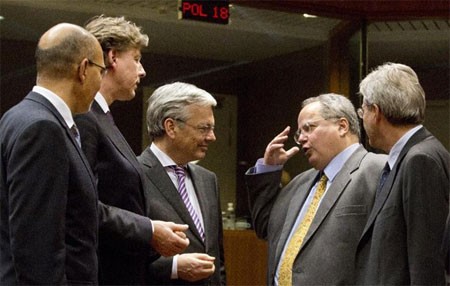 欧盟各国外长一致同意扩大对俄罗斯制裁 - ảnh 1