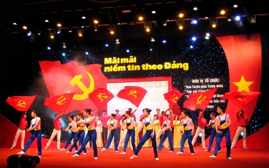 国内外各地纷纷举行越南共产党成立85周年纪念活动 - ảnh 1