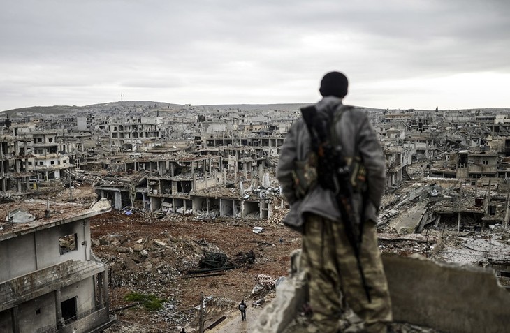 叙利亚库尔德人科巴尼击退“伊斯兰国” - ảnh 1