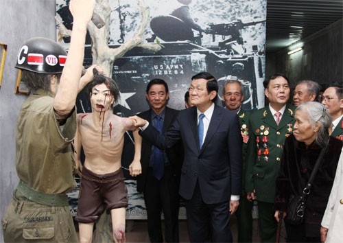 1975年4月30日不仅是越南历史性的日子也对全世界产生影响 - ảnh 1