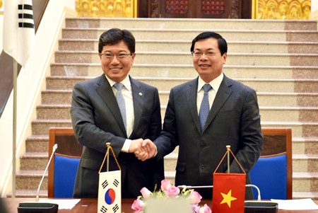 越南与韩国签署自由贸易协定 - ảnh 2