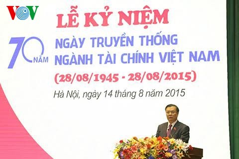 越南财政部门获颁胡志明勋章 - ảnh 1