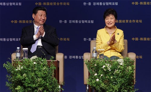 中国国家主席习近平会见韩国总统朴槿惠 - ảnh 1