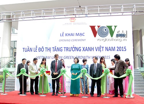 2015年越南绿色增长城市周开幕 - ảnh 1