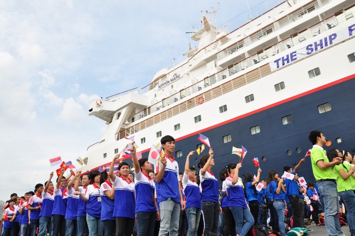 2015东南亚-日本青年船抵达胡志明市 - ảnh 1