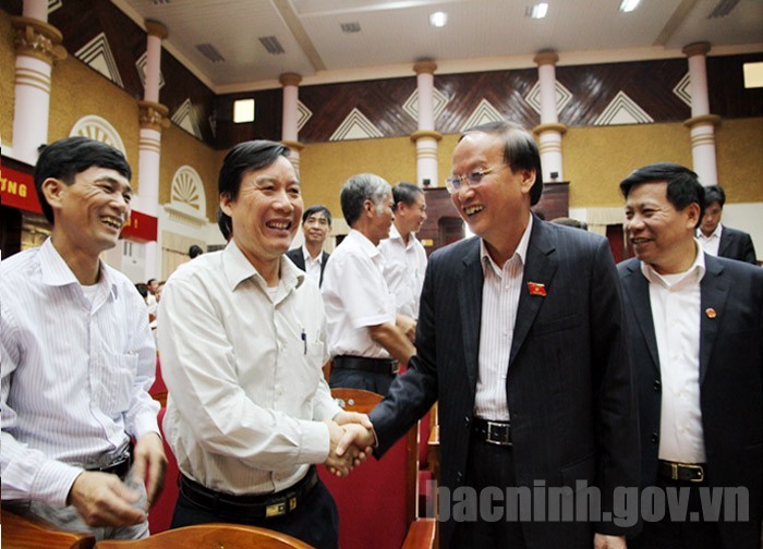 越南党和国家领导人接触一些地方选民 - ảnh 1