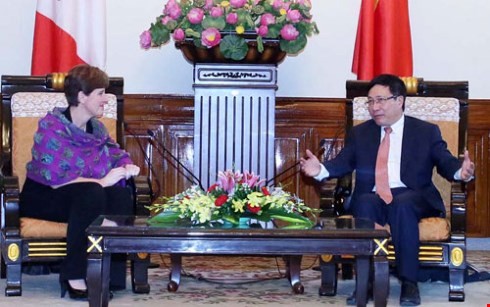 加拿大国际发展及法语部部长比博访问越南 - ảnh 1