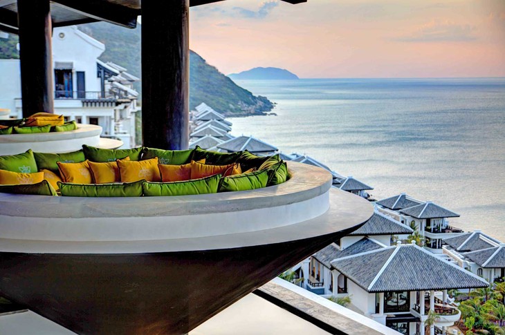 岘港太阳半岛度假村洲际酒店被授予2015年世界超豪华度假村称号 - ảnh 1