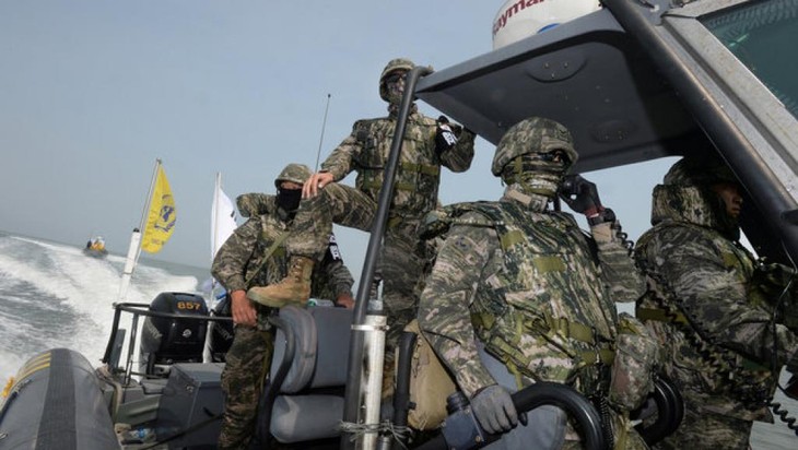 韩国展开巡逻行动  驱赶非法作业的中国渔船 - ảnh 1