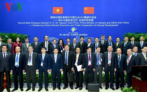 阮春福：越南欢迎中国企业投资高科技项目 - ảnh 1