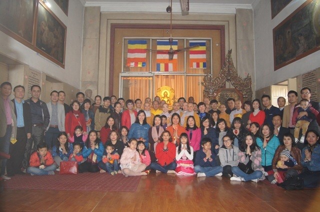 旅居印度越南人举行初春祈安法会 - ảnh 1