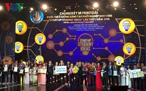 越南大学生创新创业构想比赛全国总决赛暨颁奖仪式在河内举行 - ảnh 1