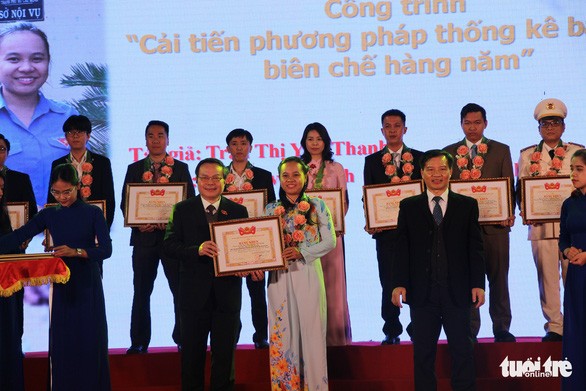 2018年全国创新青年奖颁奖仪式在河内举行 - ảnh 1