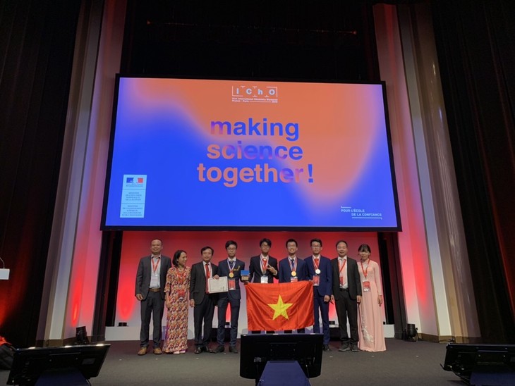 2019年国际化学奥林匹克竞赛：越南学生首次在实验部分获得高分 - ảnh 1