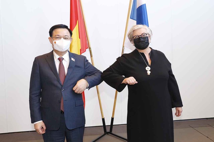 越南国会主席王庭惠访问芬兰活动 - ảnh 1
