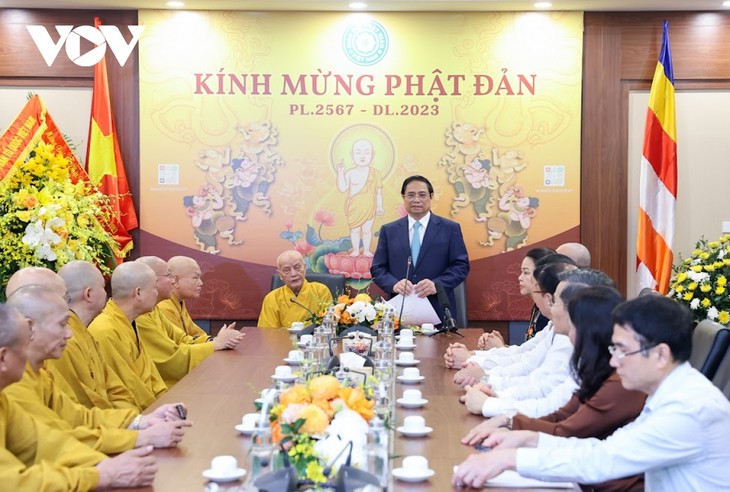 越南党和国家尊重和保障人民的信仰和宗教自由权 - ảnh 1