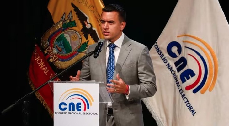 35岁商人丹尼尔·诺沃亚正式就任厄瓜多尔总统 - ảnh 1